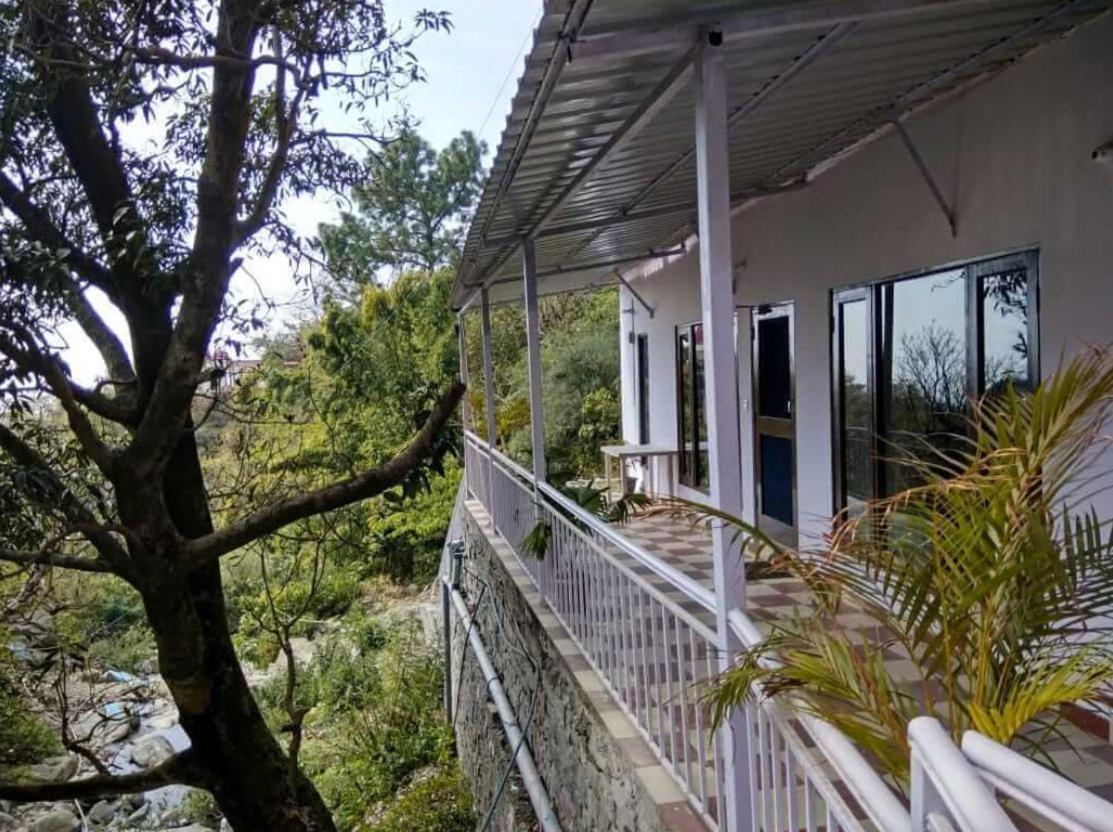 Nazara Home Stay Kasauli Eksteriør billede